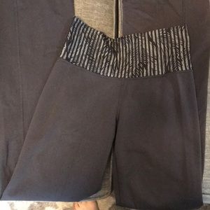 Lululemon Groove pants size 4